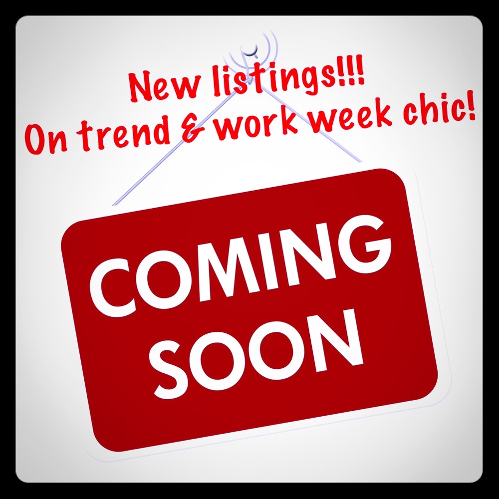 🎉 New listings coming soon! 🎉 Tons of work wear!