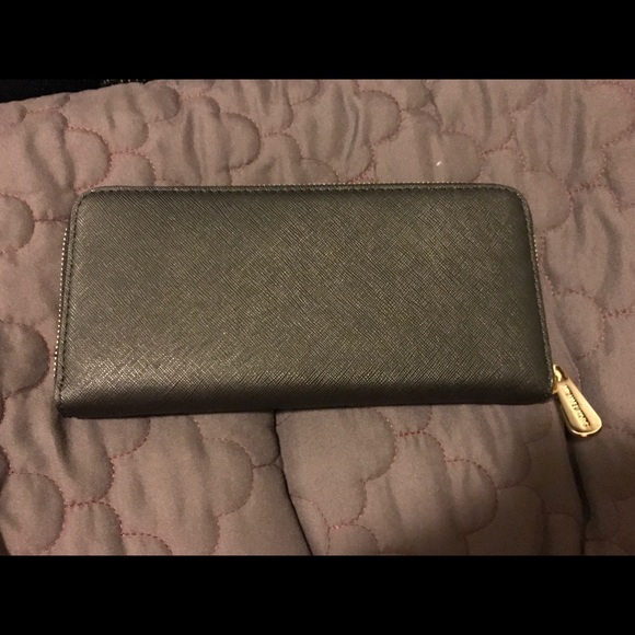 Michael Kors Jet Set Continental Wallet - Picture 3 of 5