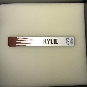 Kylie liquid lipstick reign