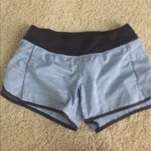 size 6 lululemon running shorts