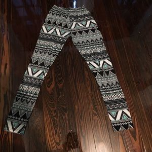 Hot kiss Aztec leggings