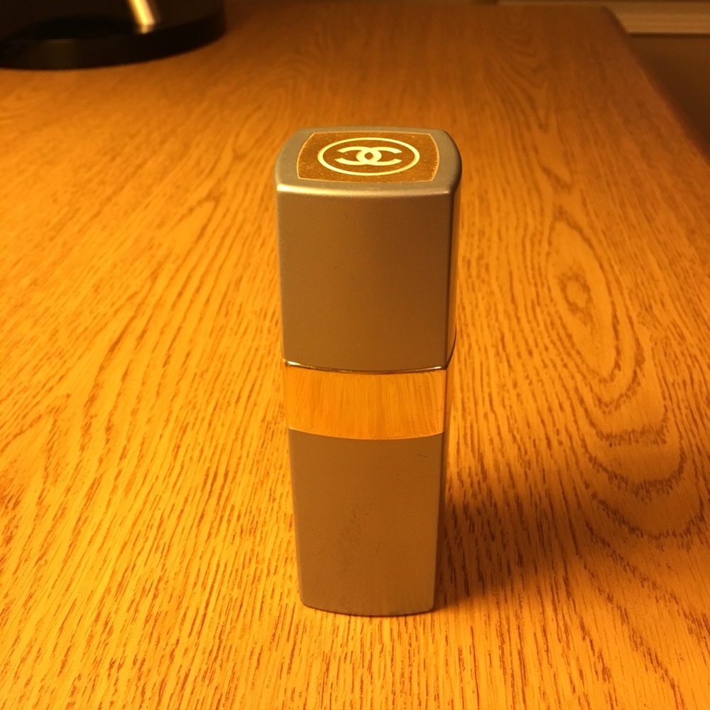 Chanel No. 19 Eau de Toilette Spray