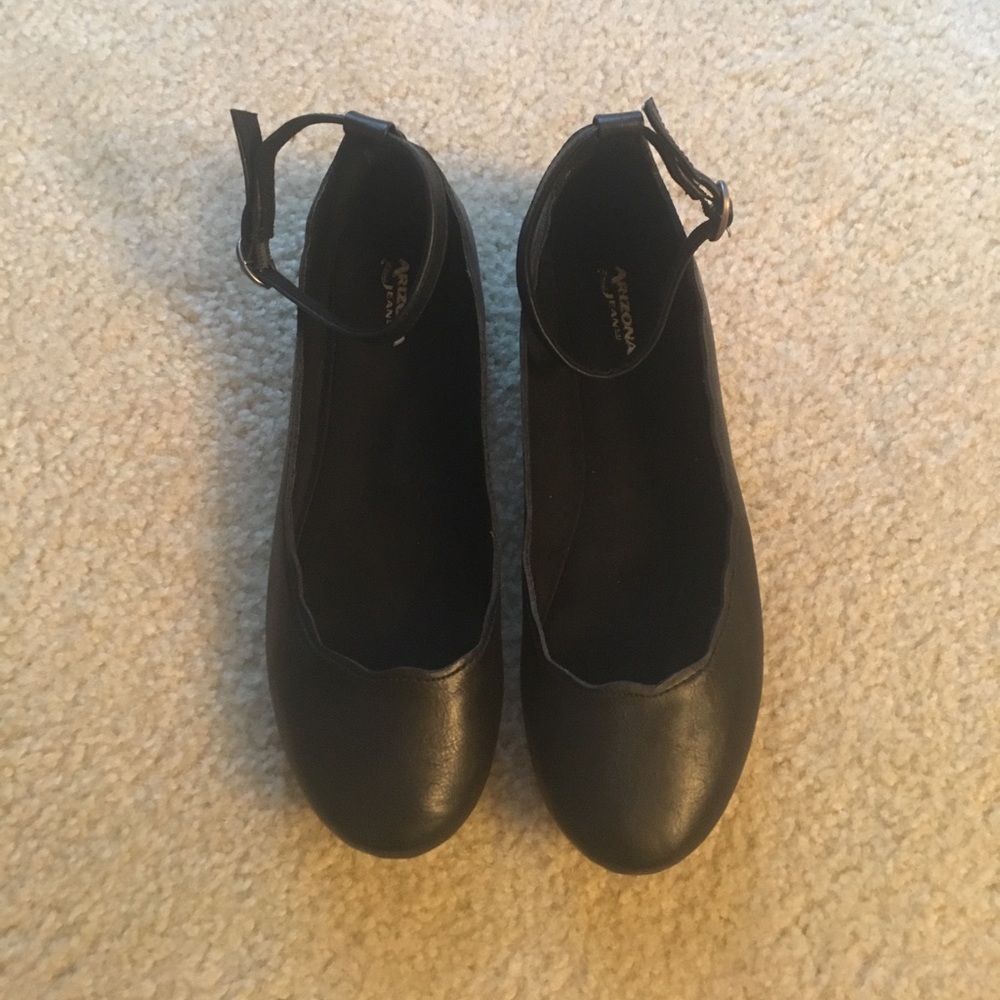 Arizona women's black ballet flats ankle strap sz7