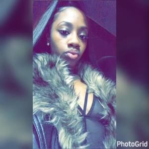 Meet your Posher, Briana