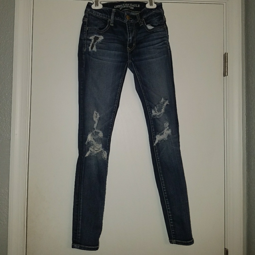 AEO dark wash ripped jeans