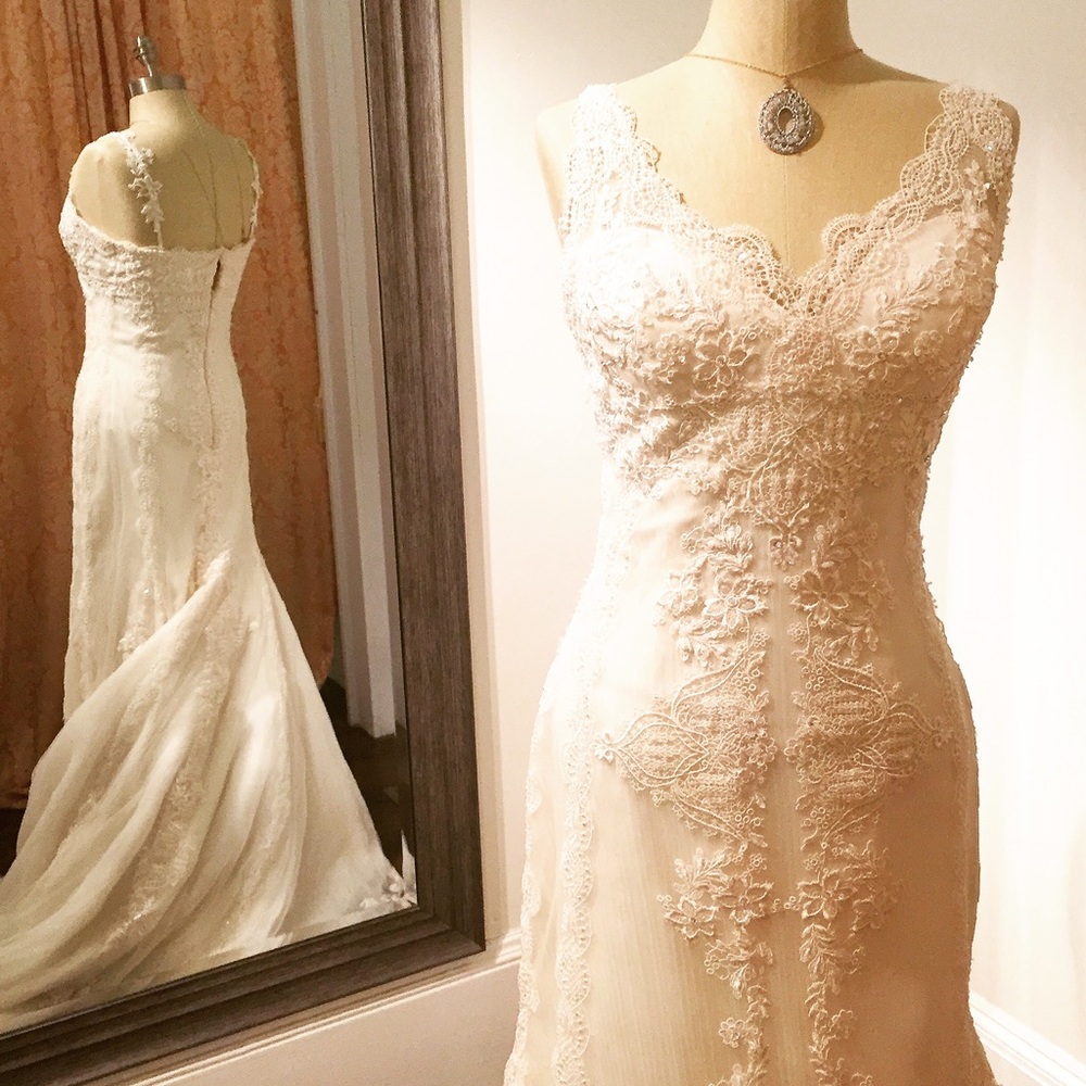 Ivory lace accent wedding down