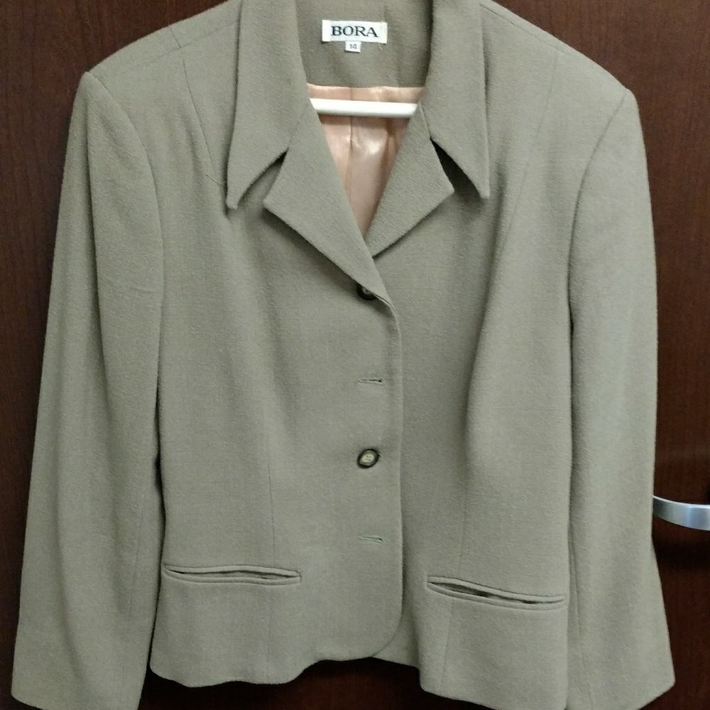 Bora 4 button wool blazer