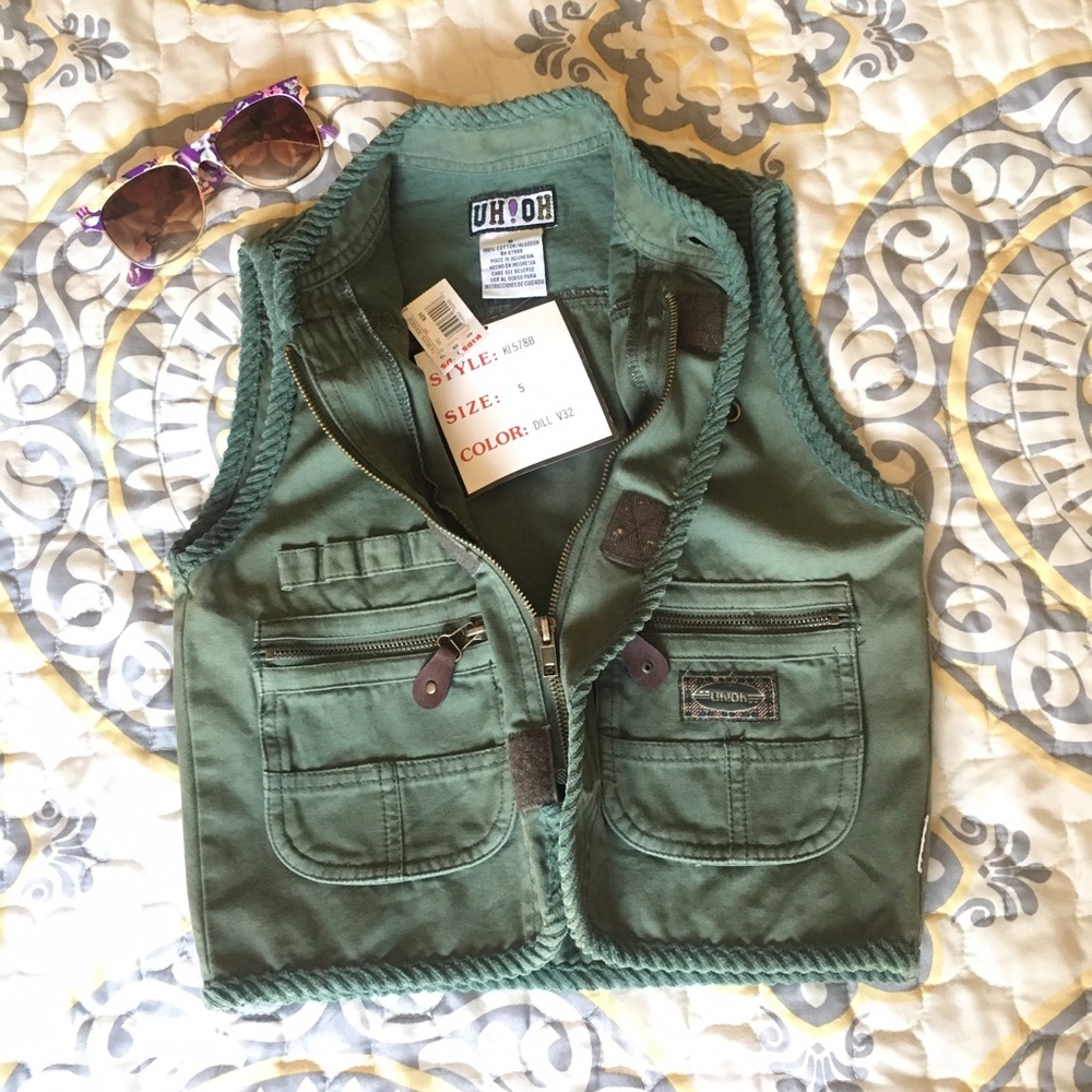 Kids Vest size 5 NWT