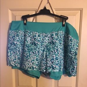 Danskin workout shorts