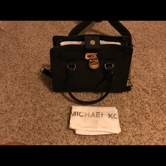 Michael Kors Hamilton Purse - Picture 5 of 8