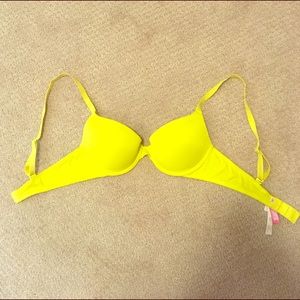 Victoria's Secret PINK t-shirt push-up bra 34B