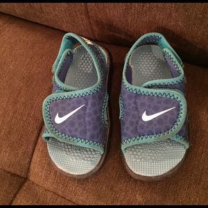 Nike blue sandals water shoes size 5 c