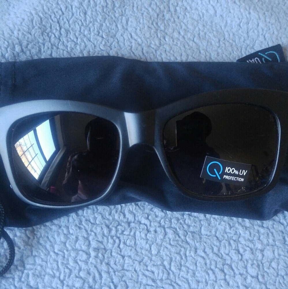 Quay Hara sunglasses