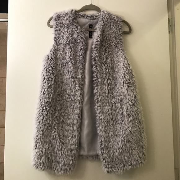 Design Lab gray fur vest - Picture 1 of 6