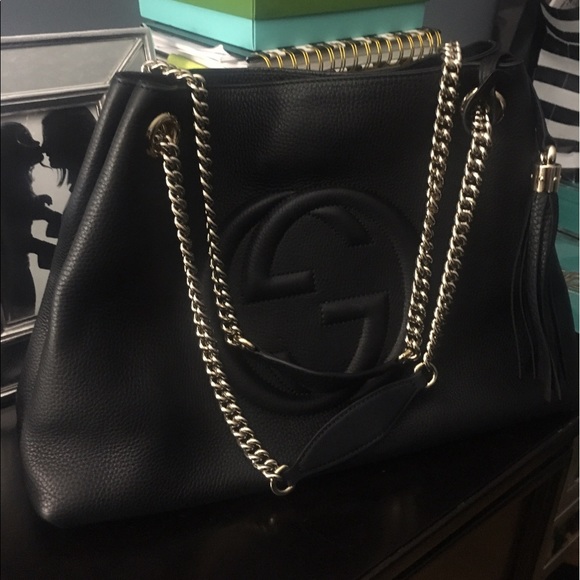 Gucci Handbags - Like New Authentic Gucci Medium Soho