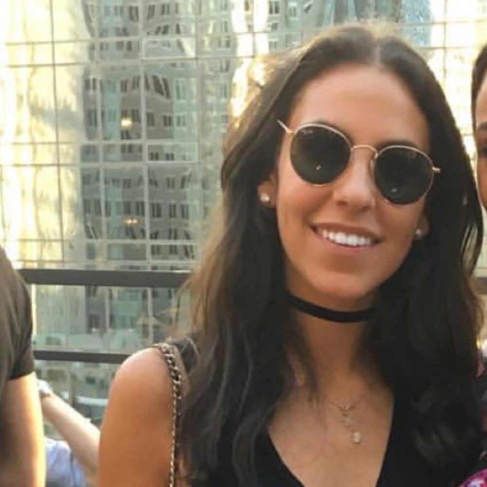 Meet your Posher, Danielle
