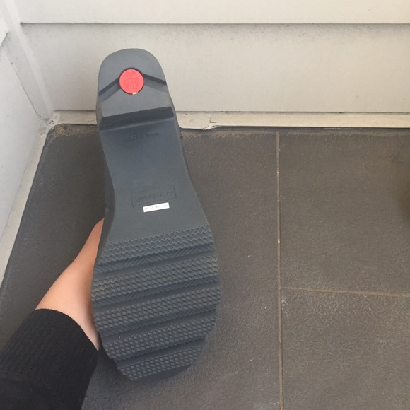 NWOT dark grey Hunter Chelsea heel - Picture 3 of 3