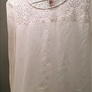 Francesca's Collections Tops - Light White Floral Top Francesca's Collections Tops - Light White Floral Top