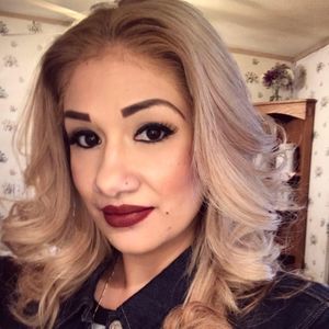 Meet your Posher, Lily