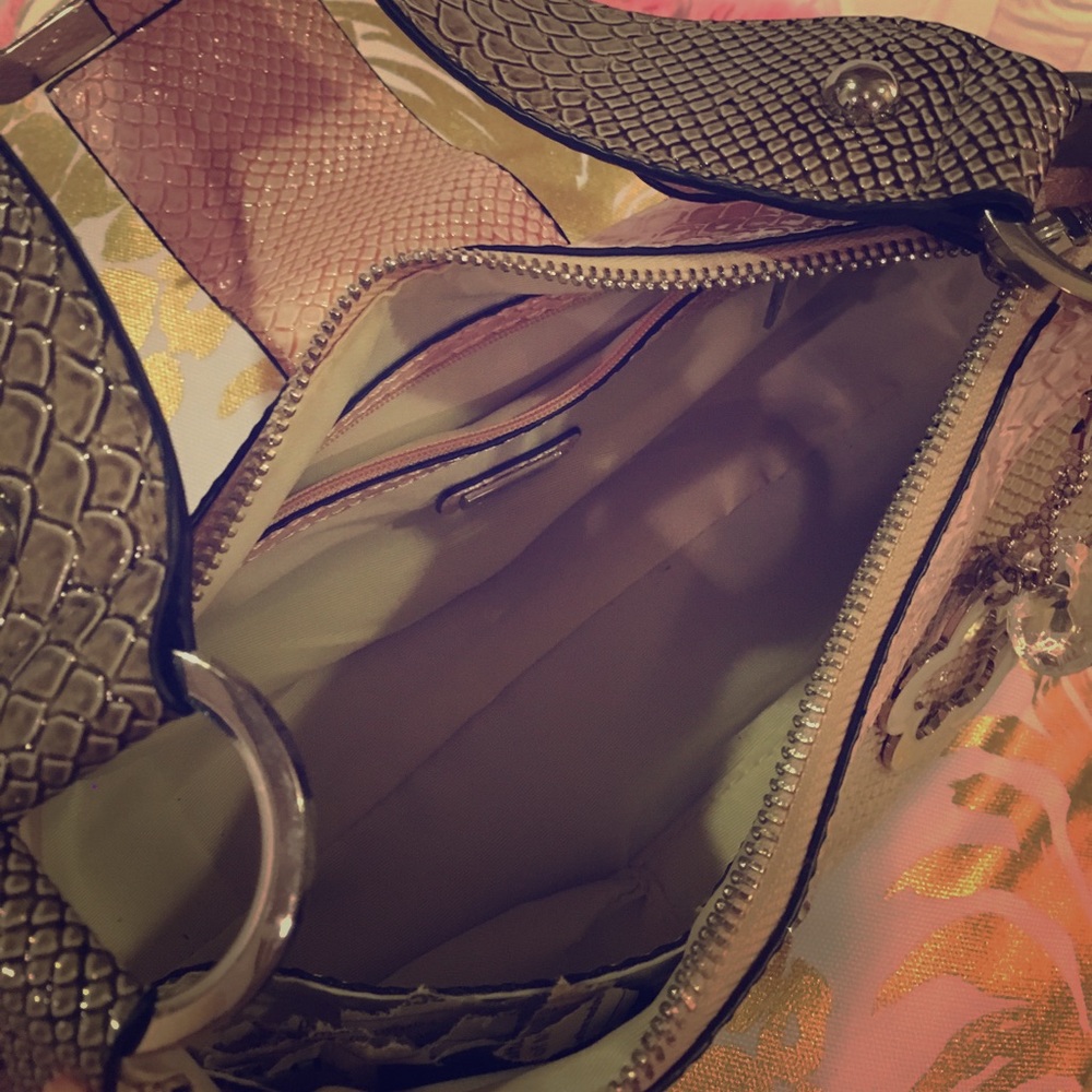Purse - Picture 2 of 3