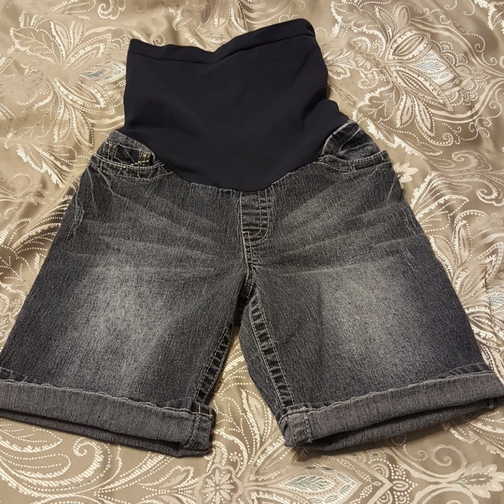 Jean maternity (or not) shorts