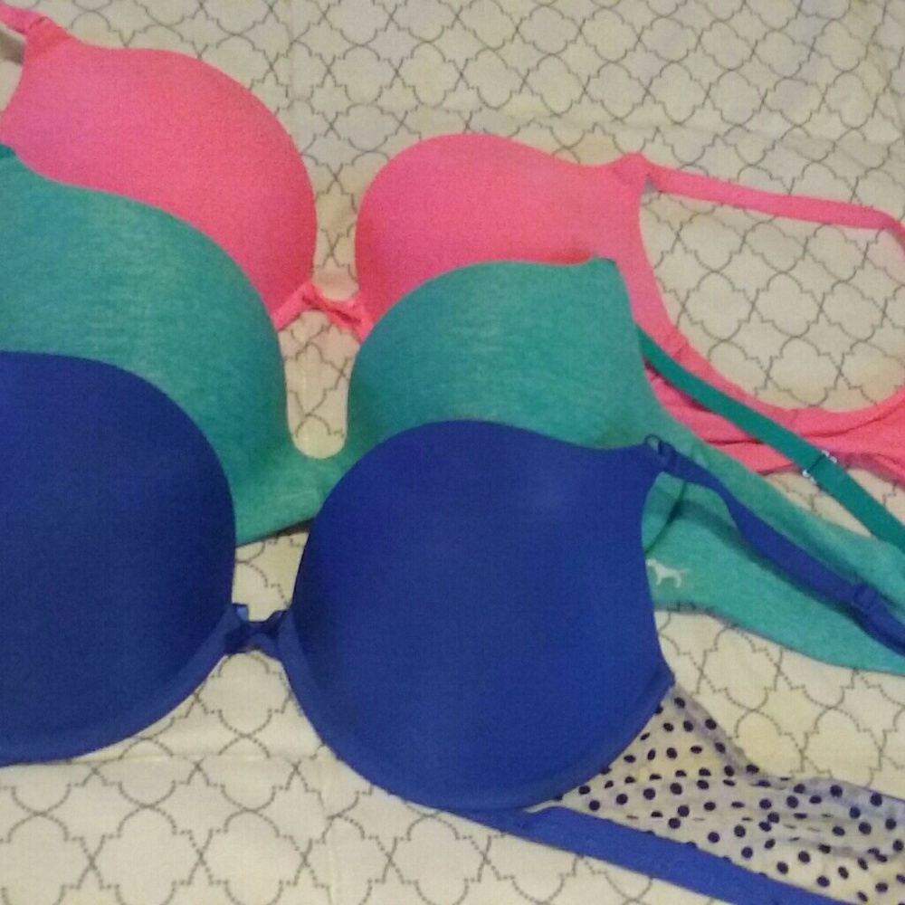 VS Bra's