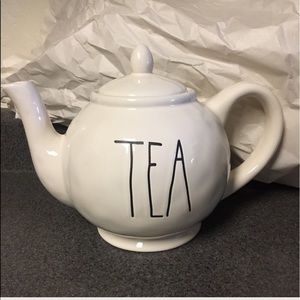 Rae Dunn teapot