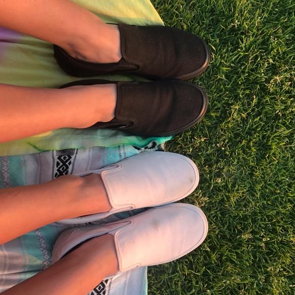 Meet your Posher, Brooke - Picture 1 of 1