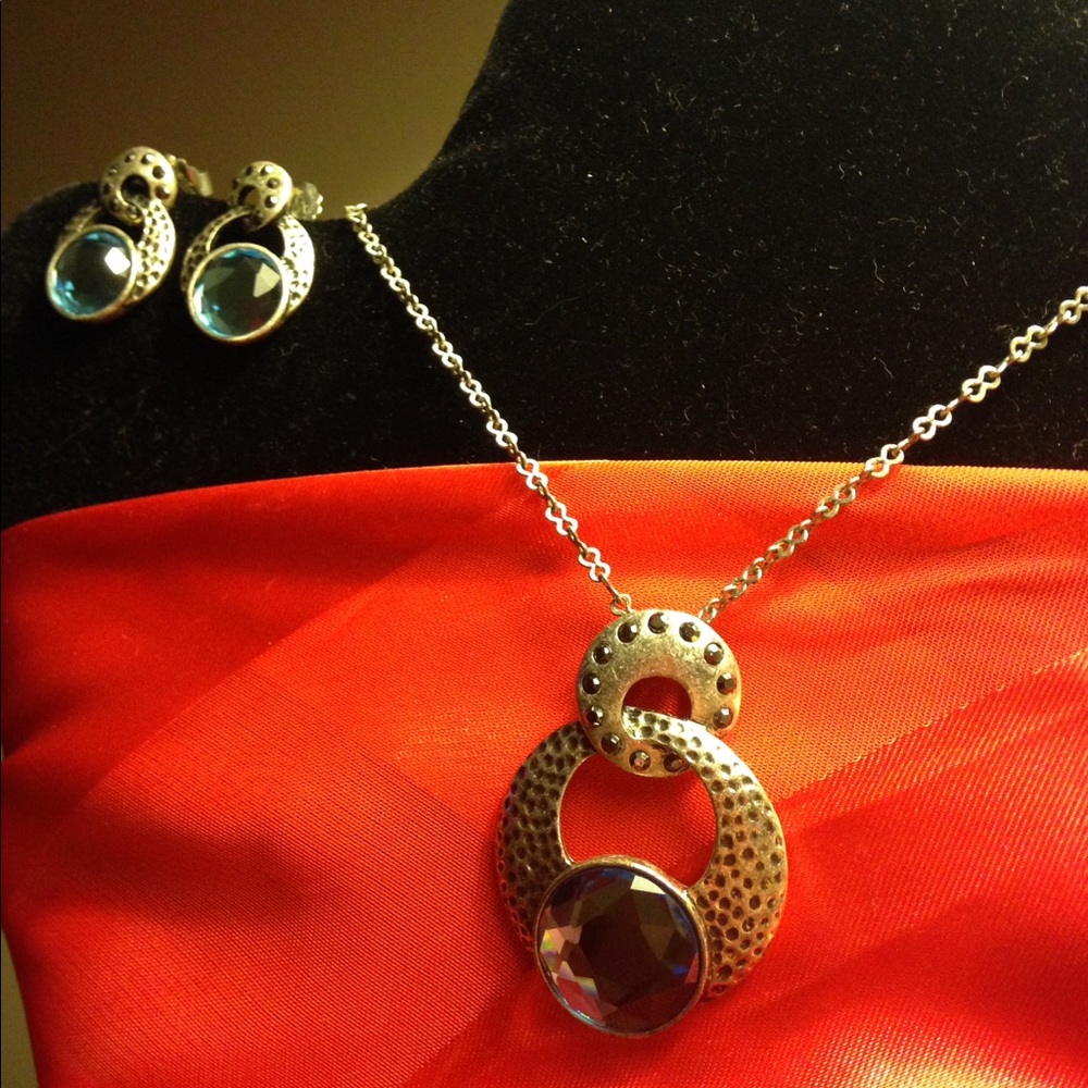 🔥 Lia Sophia necklace & earrings - LOW Price!