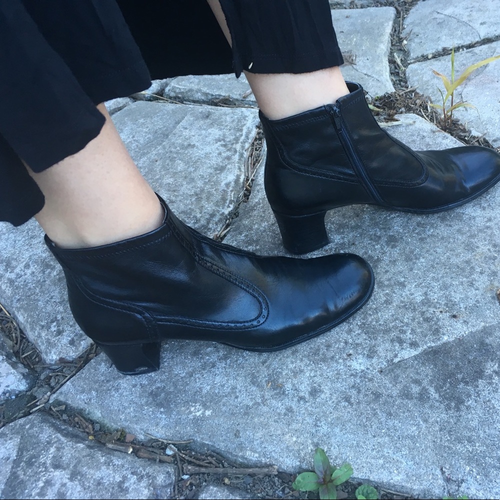 Vintage Franco Sarto ankle boots
