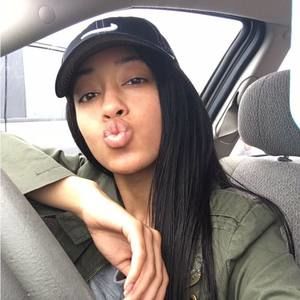 Meet your Posher, Jasmine