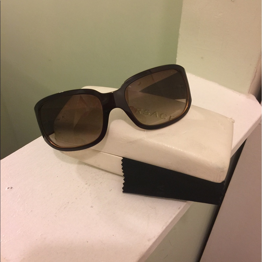 Authentic Versace Sunglasses 🕶🕶