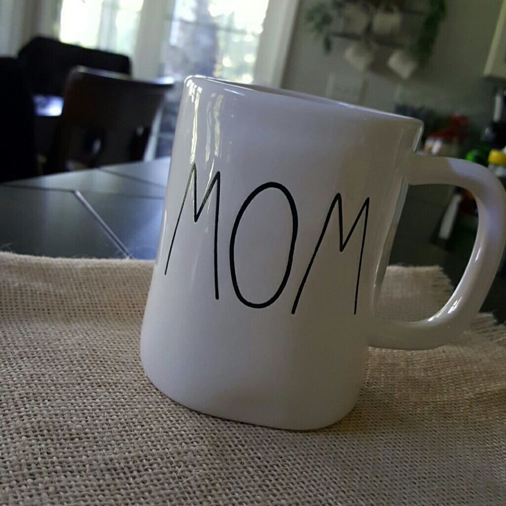 RAE DUNN MOM MUG