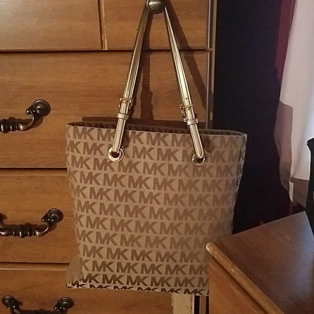 Mk purse