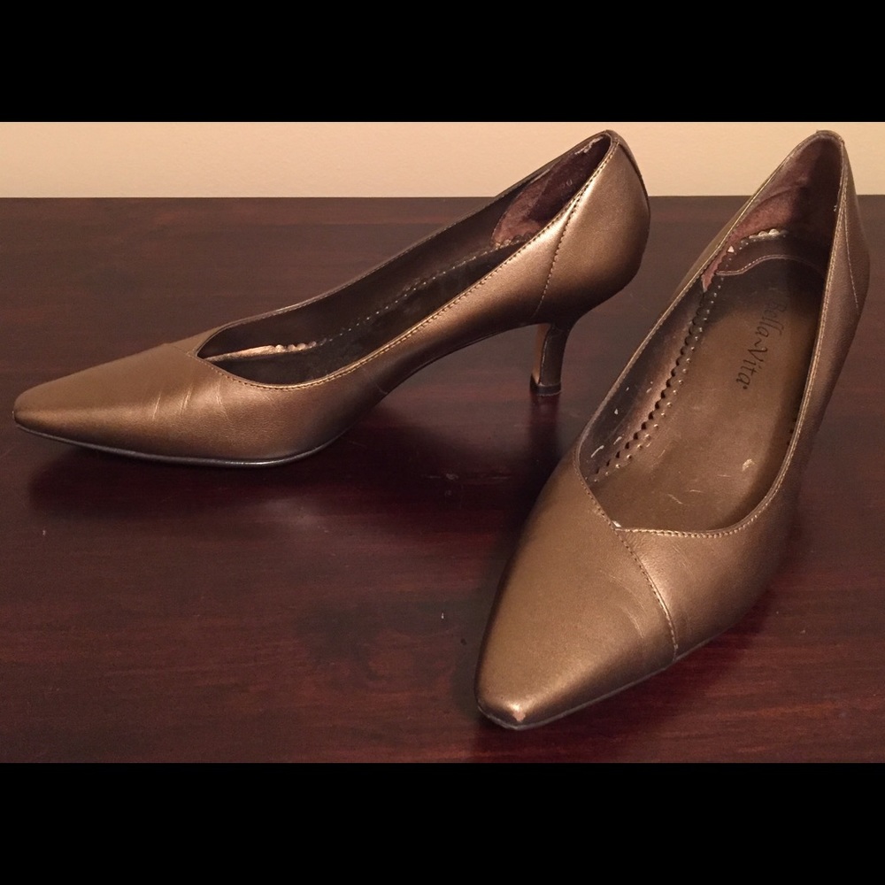 Bella Vita Bronze Pumps