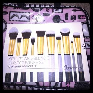 Bh Cosmetics Sculpt and Blend 3