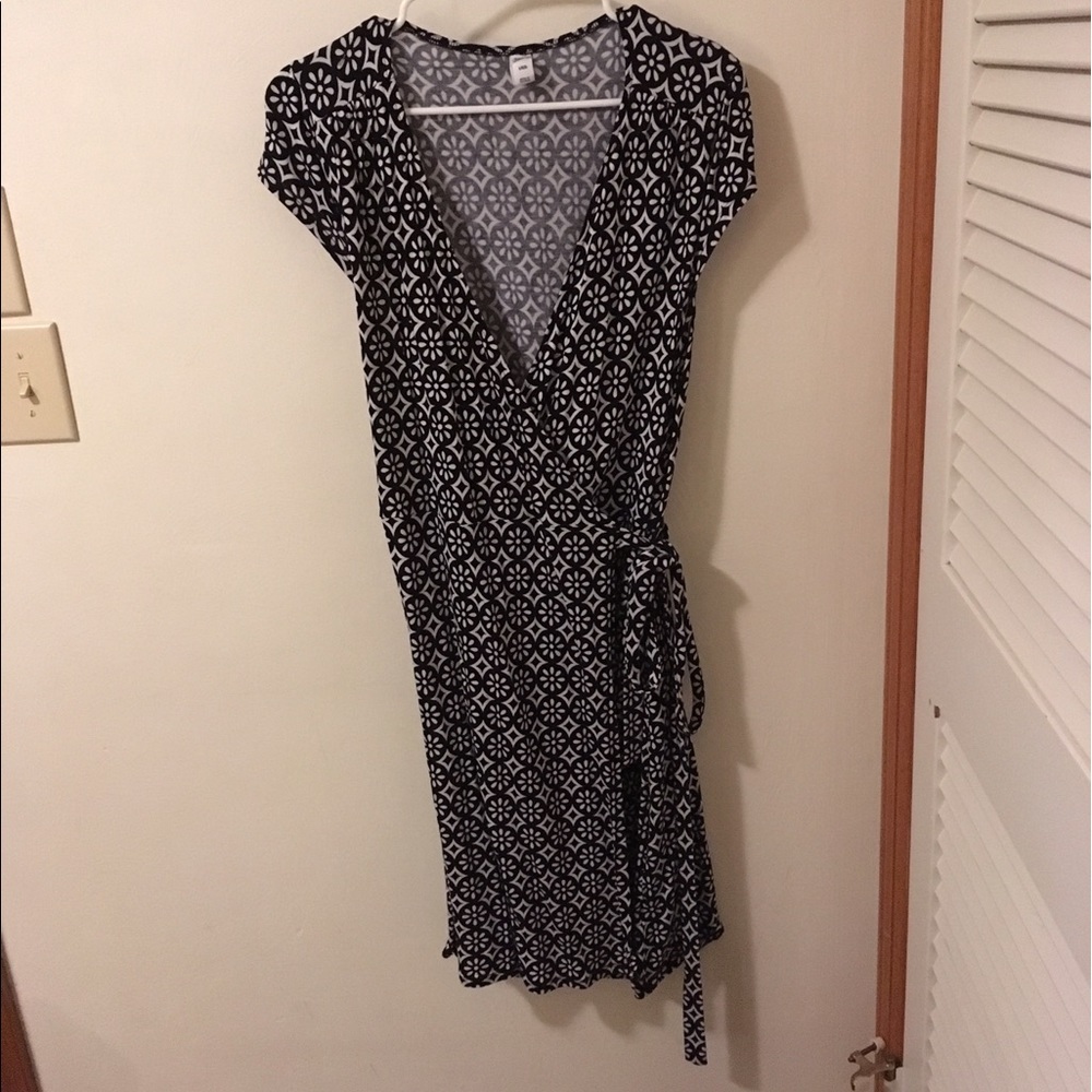 Old Navy mid length Wrap large dress