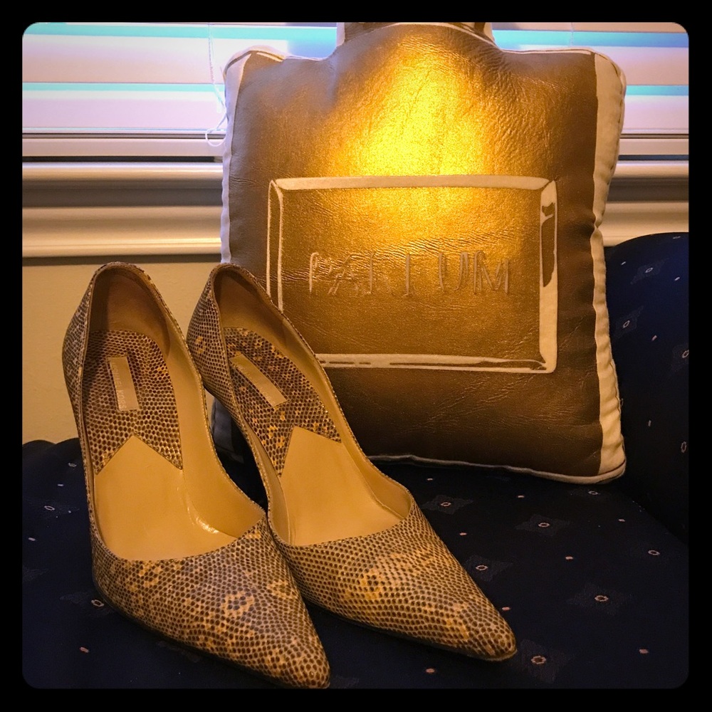 Michael Kors Embossed Pointed-Toe Pumps