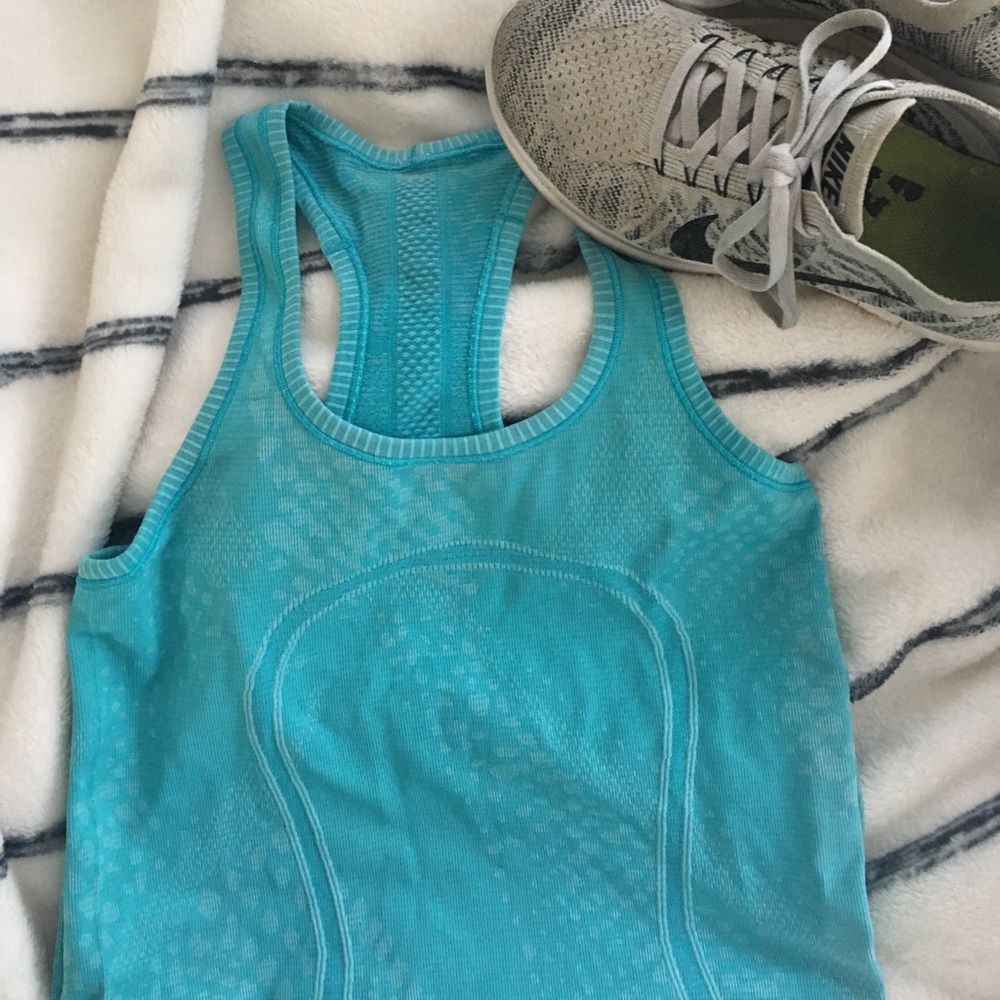 Racerback workout tank top