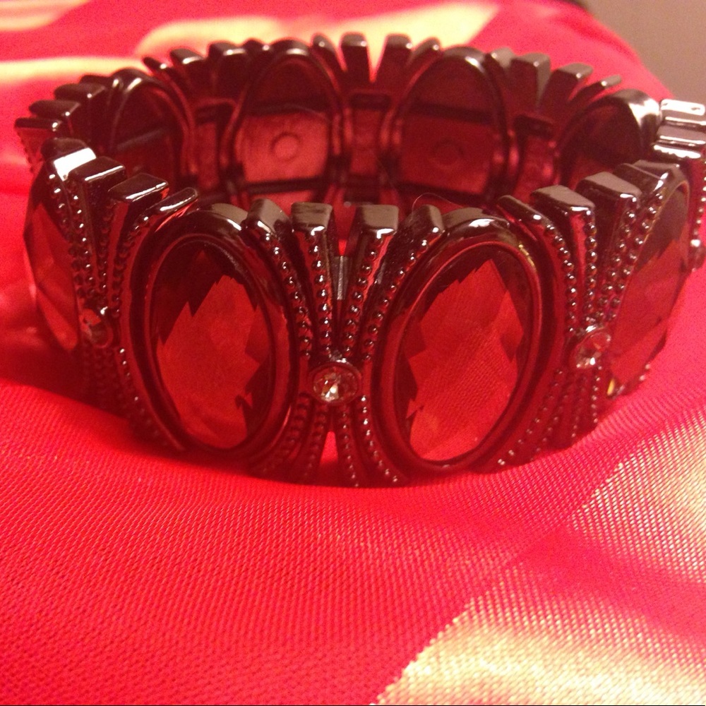 🔥 Lia Sophia bracelet - LOW price!