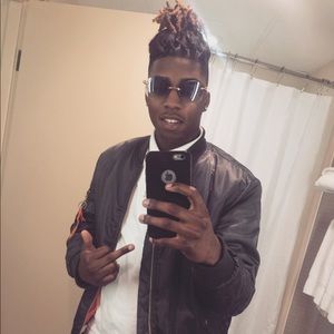 Meet your Posher, Samuel