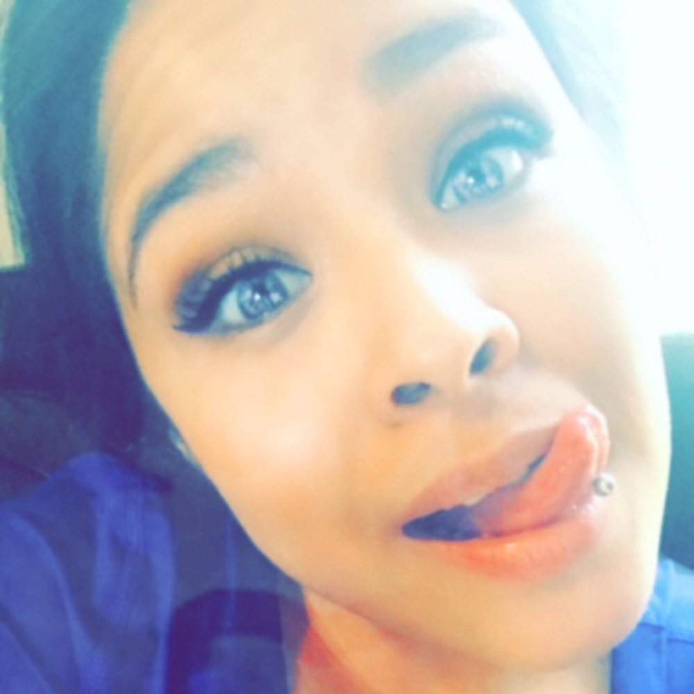 Meet your Posher, Leslie