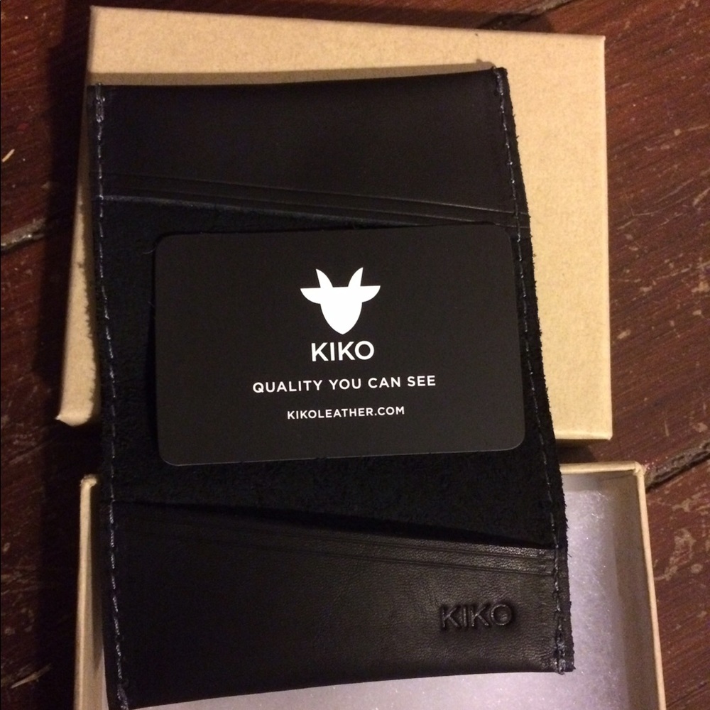 Kiko Men's bifold leather card case 💳💵