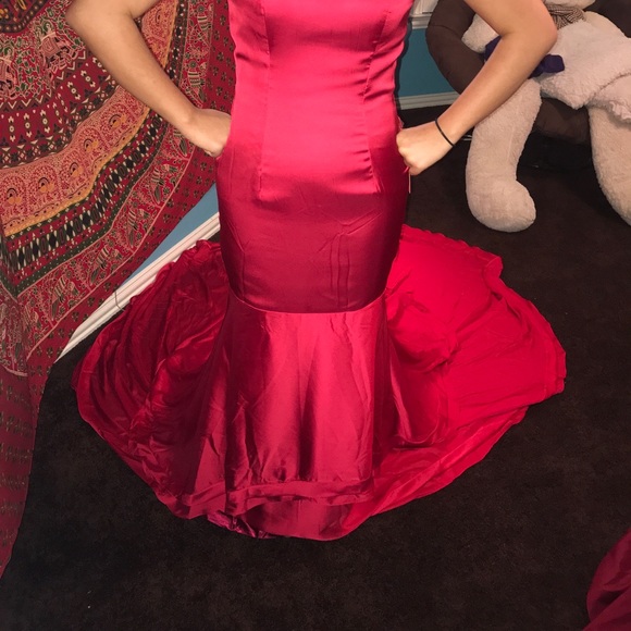 Red, Mermaid Prom Dress - Picture 3 of 4