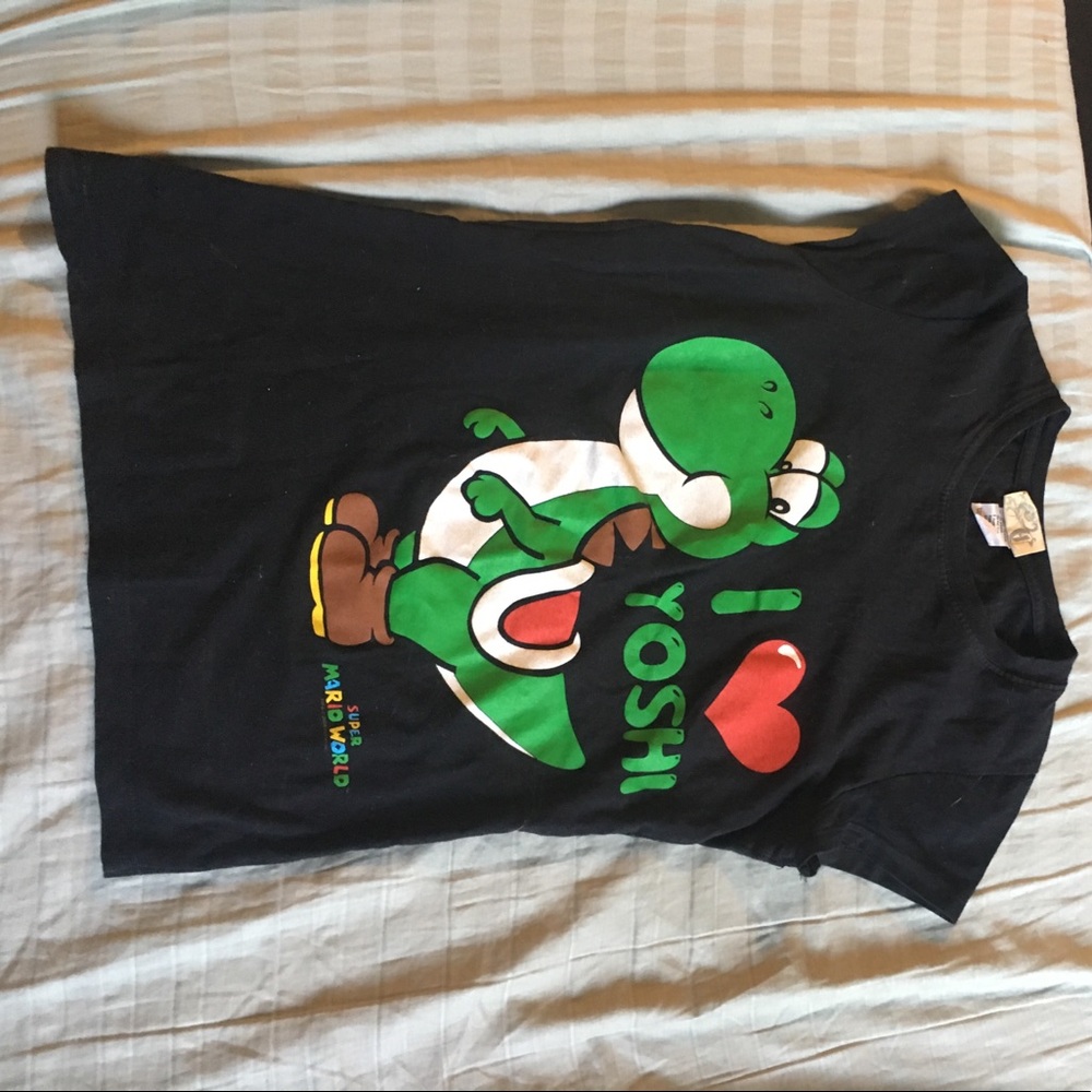 Super Mario World Yoshi Tee