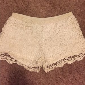 Size XL White Lace Shorts