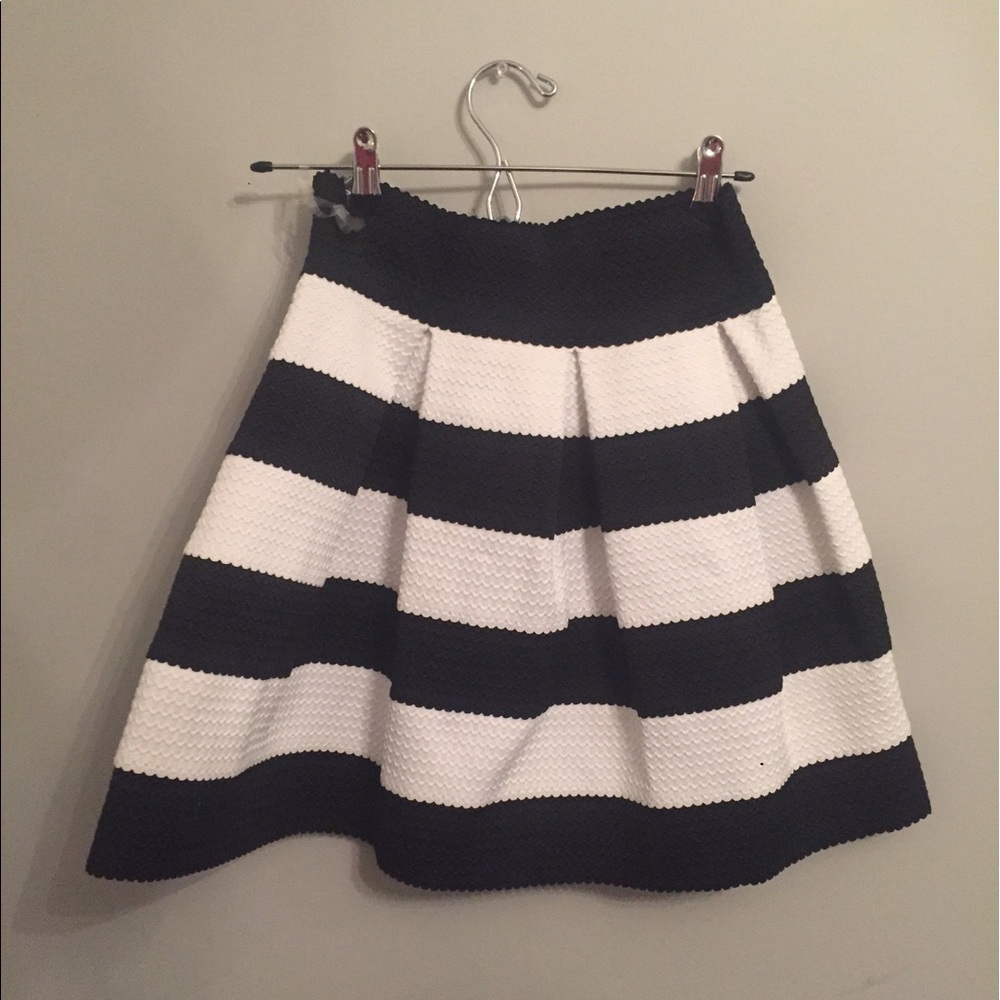 Black and white stripped skirt