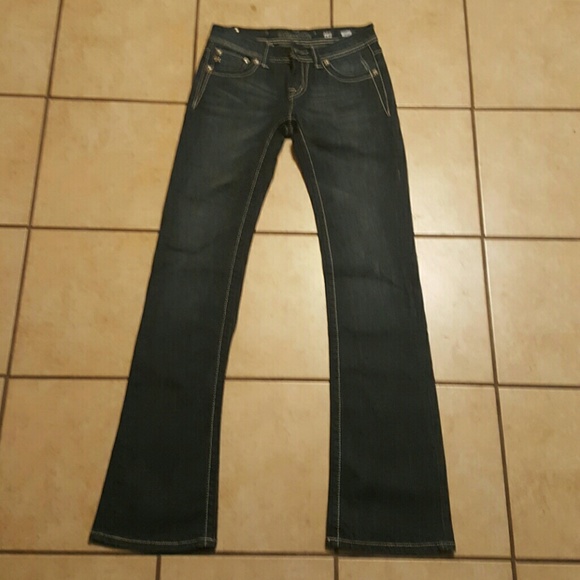 Miss Me Jeans, Size 28 x 35 - Picture 2 of 3