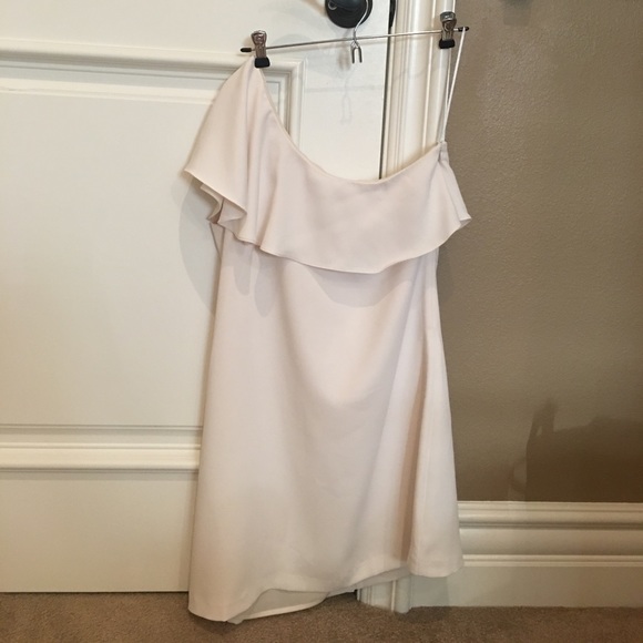 [LIKE 🆕] Cooper & Ella: White One Shoulder Dress - Picture 2 of 4