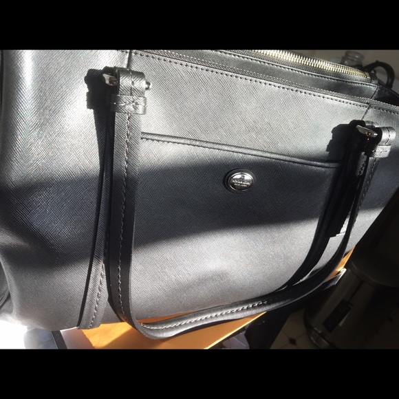 Coach purse - black - like new - Picture 3 of 6